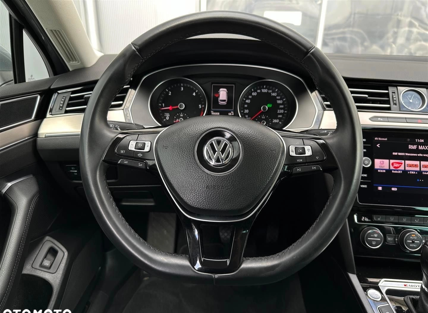 Volkswagen Passat cena 94900 przebieg: 106800, rok produkcji 2018 z Krasnystaw małe 742